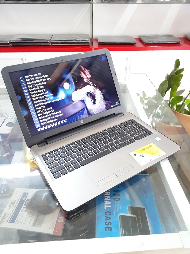 HP Notebook PC 15 - AY074TU 