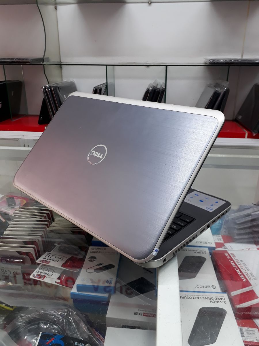 Dell Insprion N5737