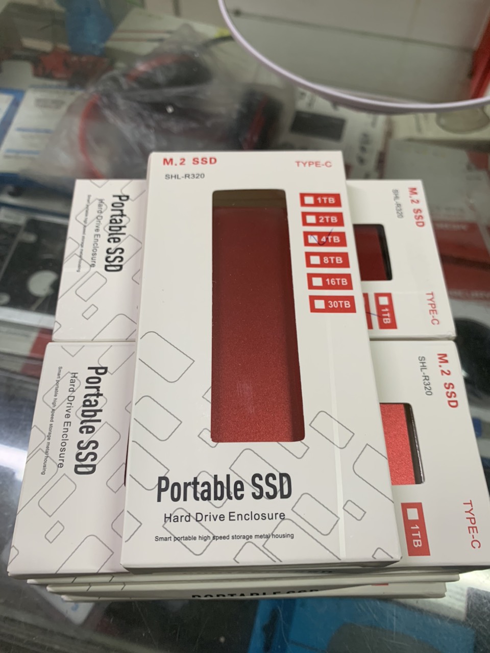 Box dữ liệu di động SSD